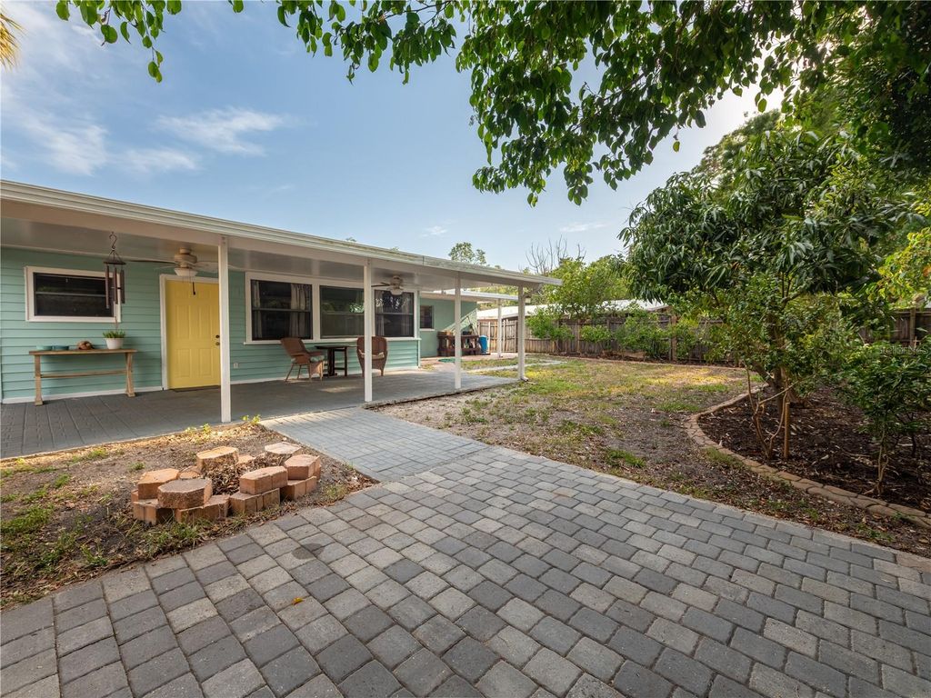 Photo of 4721 W Iowa Avenue, Tampa, FL 33616 (MLS # TB8459722)