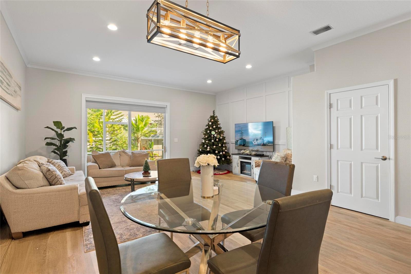 HIDDEN RIDGE TWNHMS - Residential