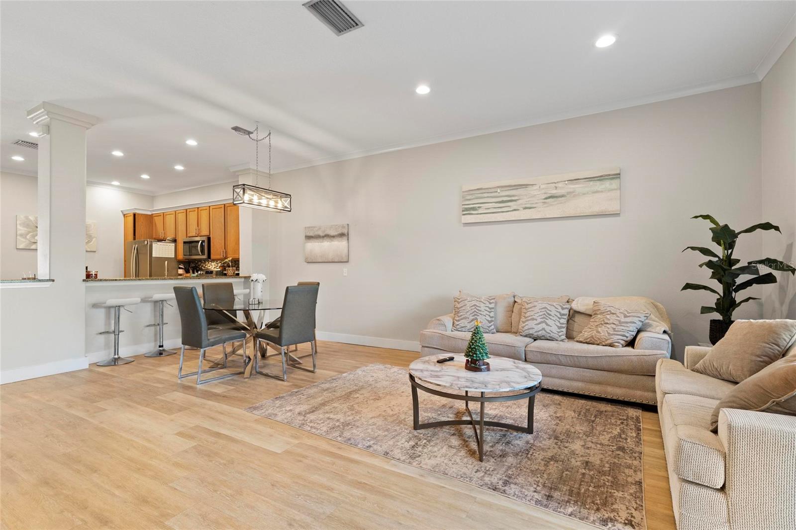 HIDDEN RIDGE TWNHMS - Residential