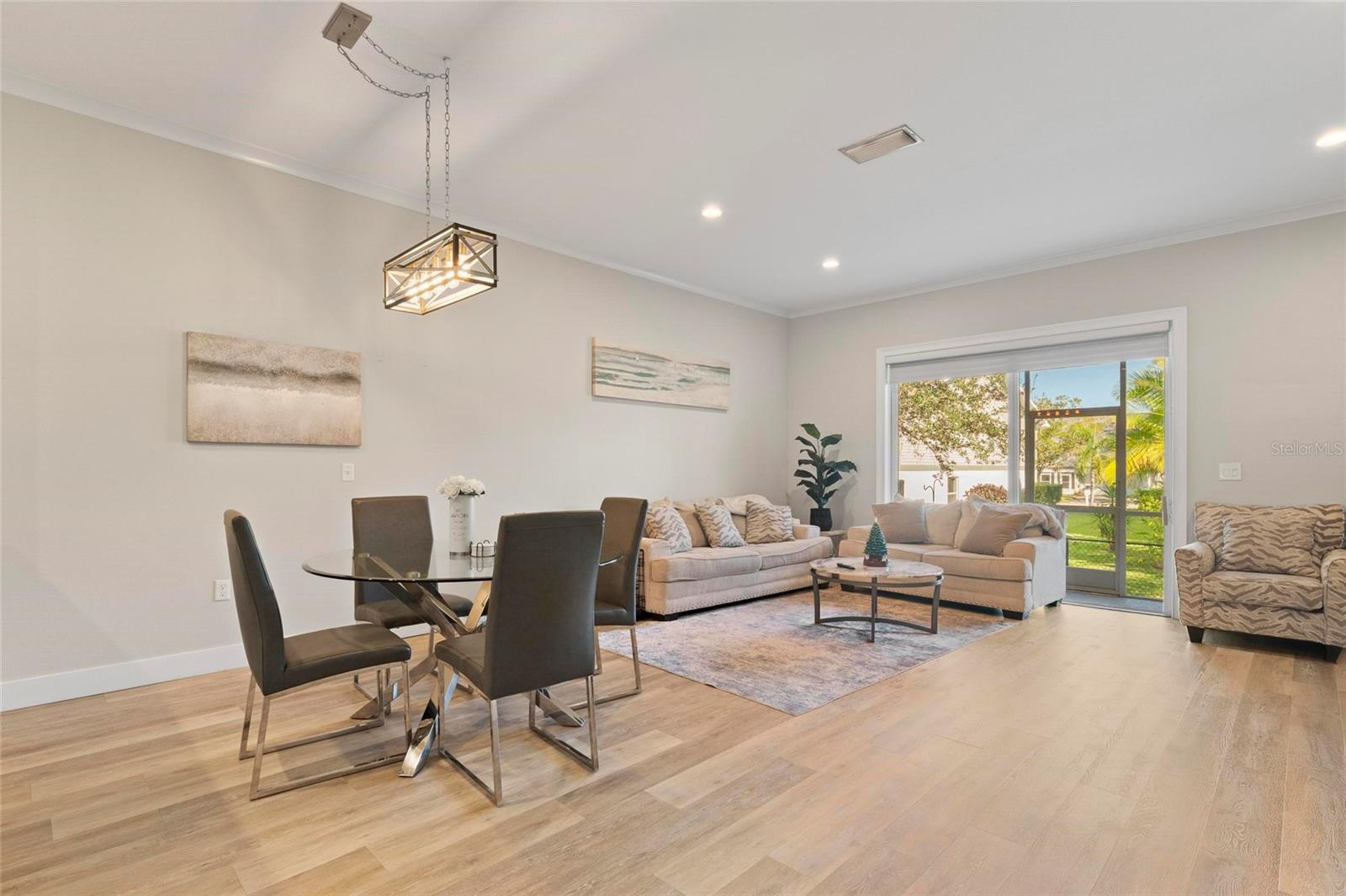 HIDDEN RIDGE TWNHMS - Residential