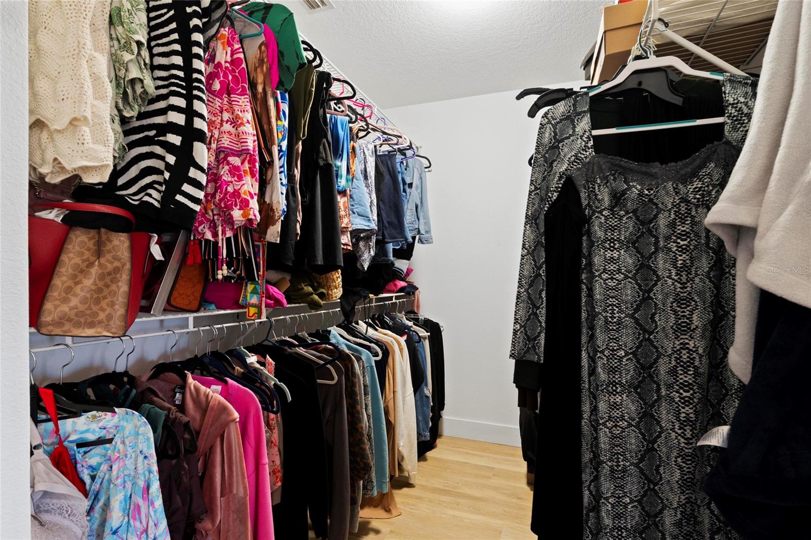 HIDDEN RIDGE TWNHMS - Residential