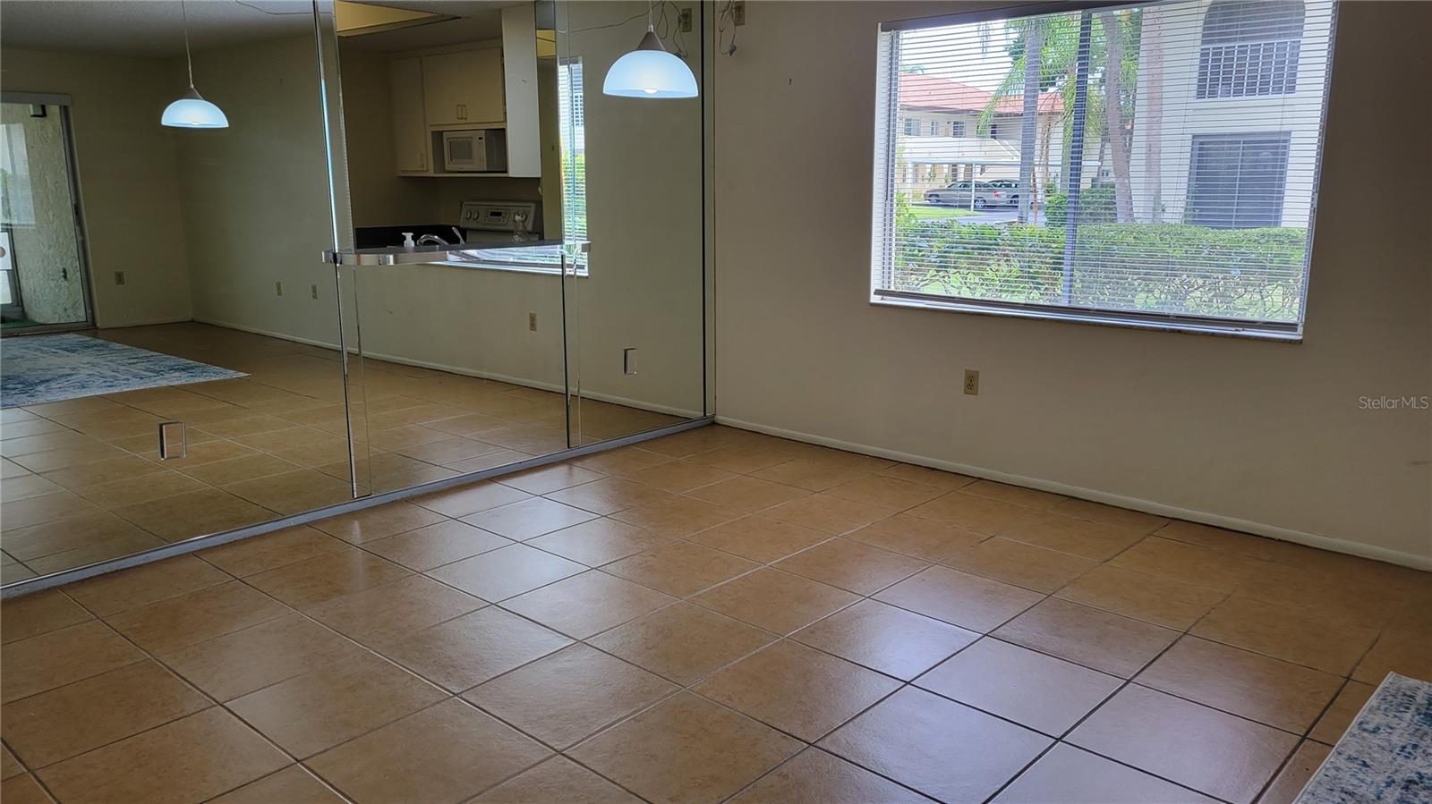 VILLAGE PLAZA SEC 3 - Residential Lease