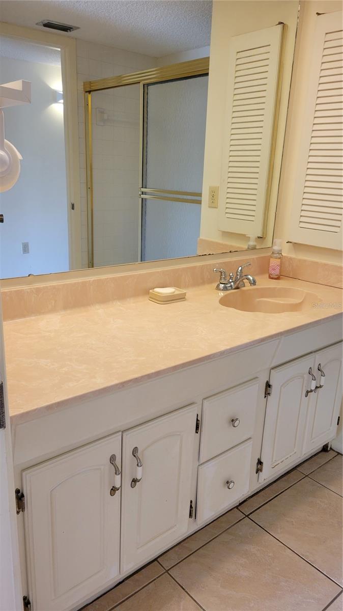 VILLAGE PLAZA SEC 3 - Residential Lease