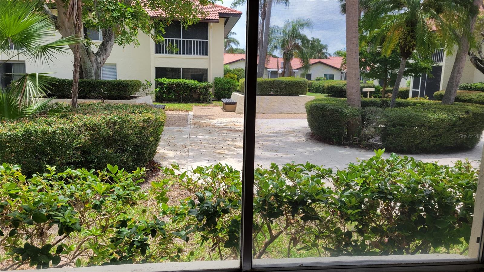 VILLAGE PLAZA SEC 3 - Residential Lease