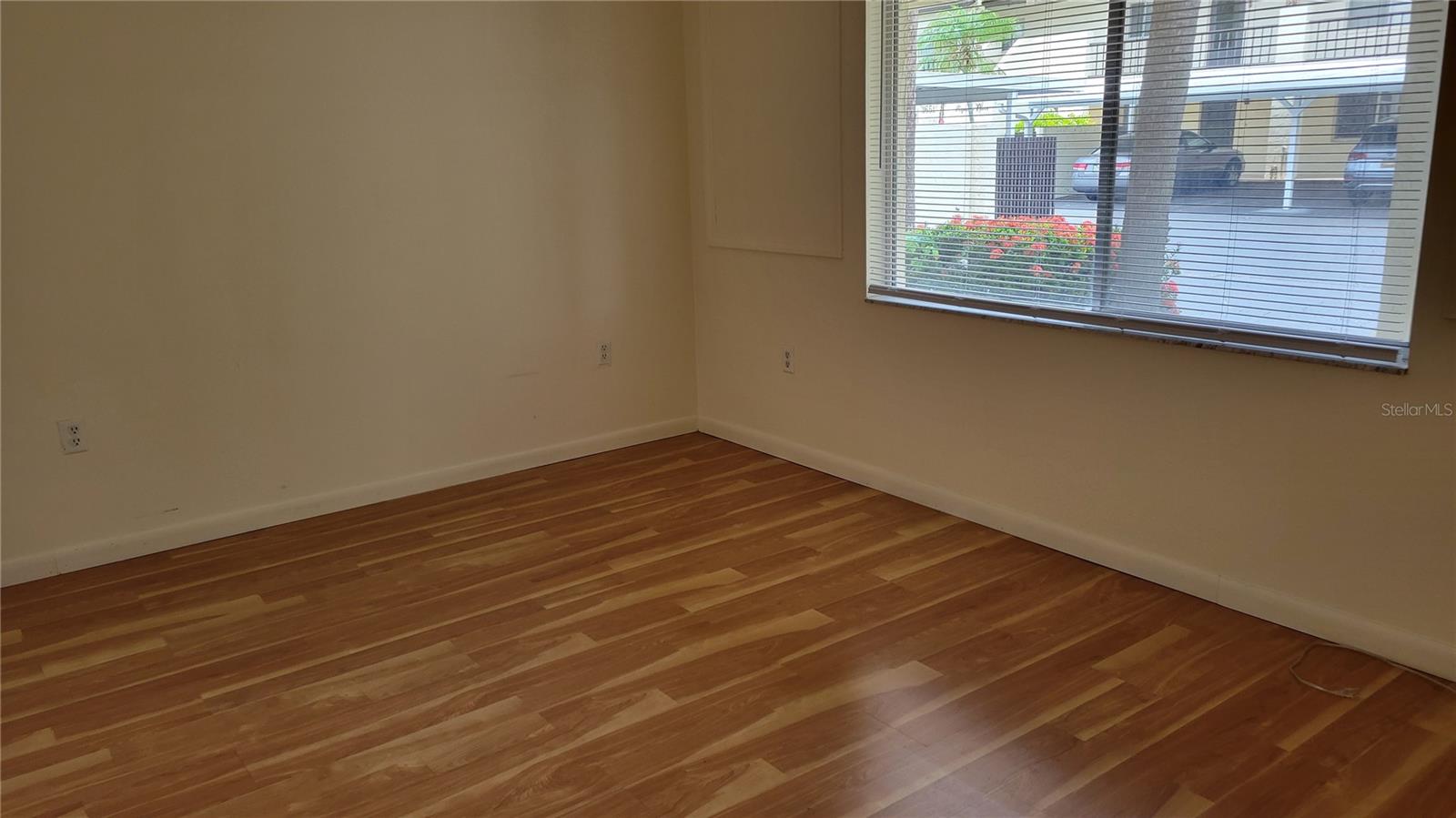 VILLAGE PLAZA SEC 3 - Residential Lease