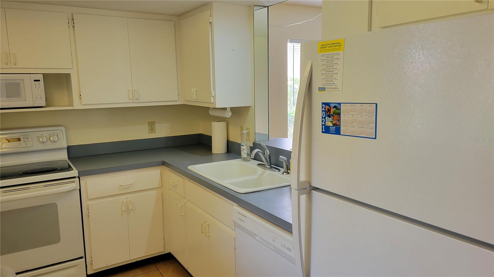 VILLAGE PLAZA SEC 3 - Residential Lease