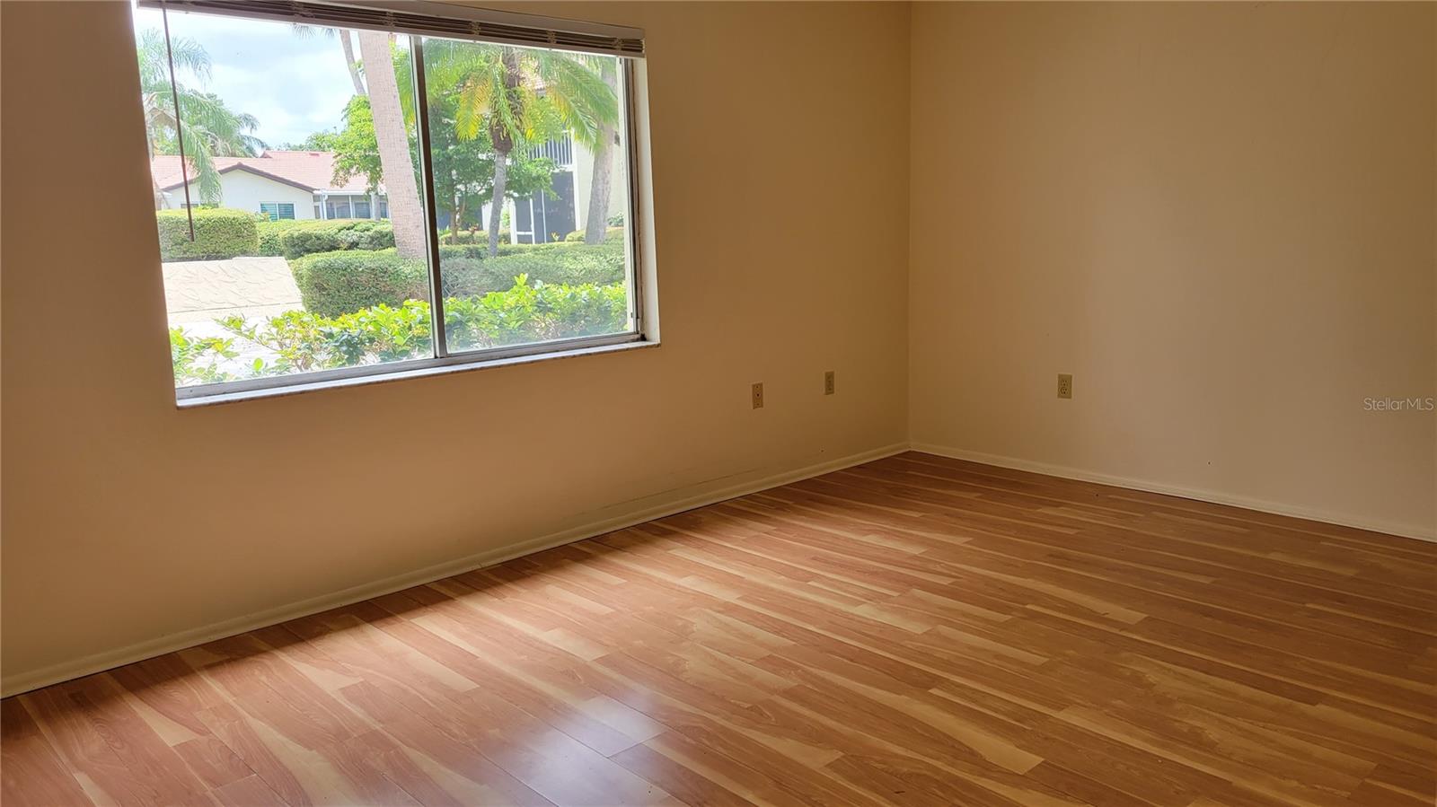 VILLAGE PLAZA SEC 3 - Residential Lease