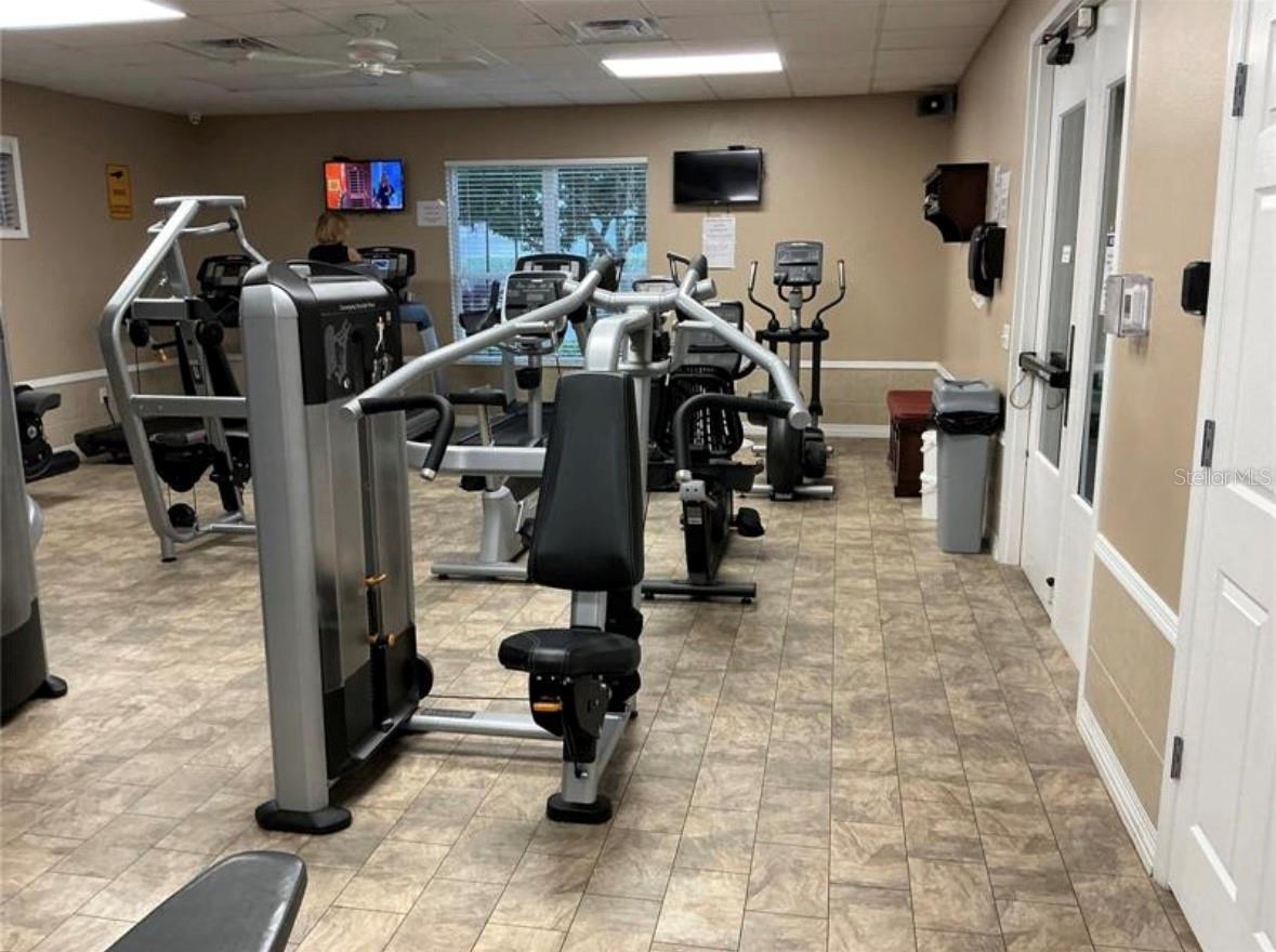 PALMA SOLA TRACE - Residential