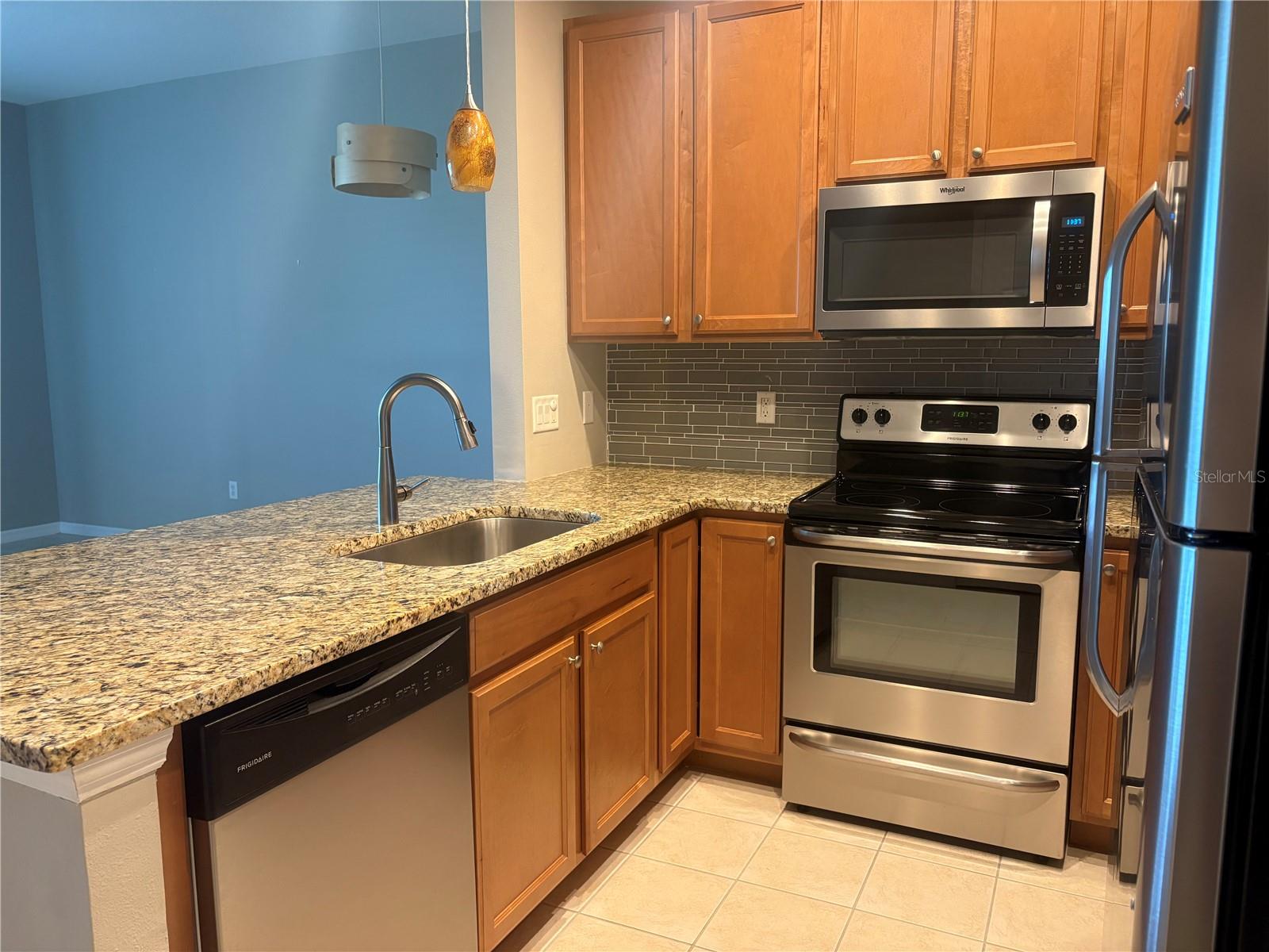 PALMA SOLA TRACE - Residential