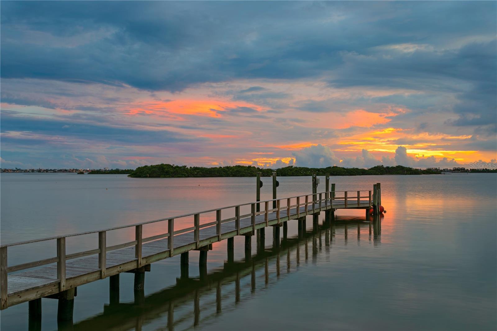 COLONIAL LANE JUNGLE ADD PT REP - Residential