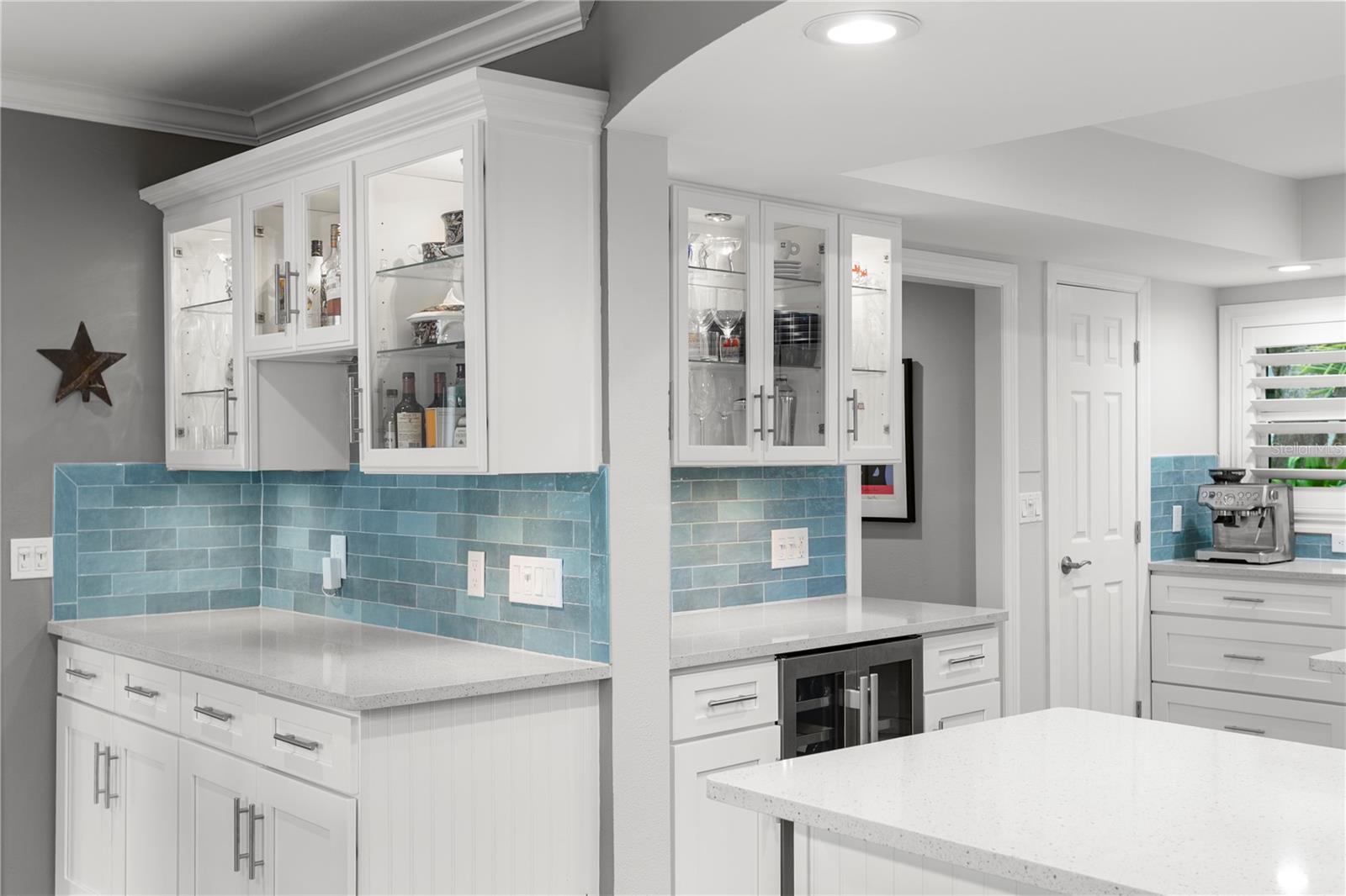 COLONIAL LANE JUNGLE ADD PT REP - Residential