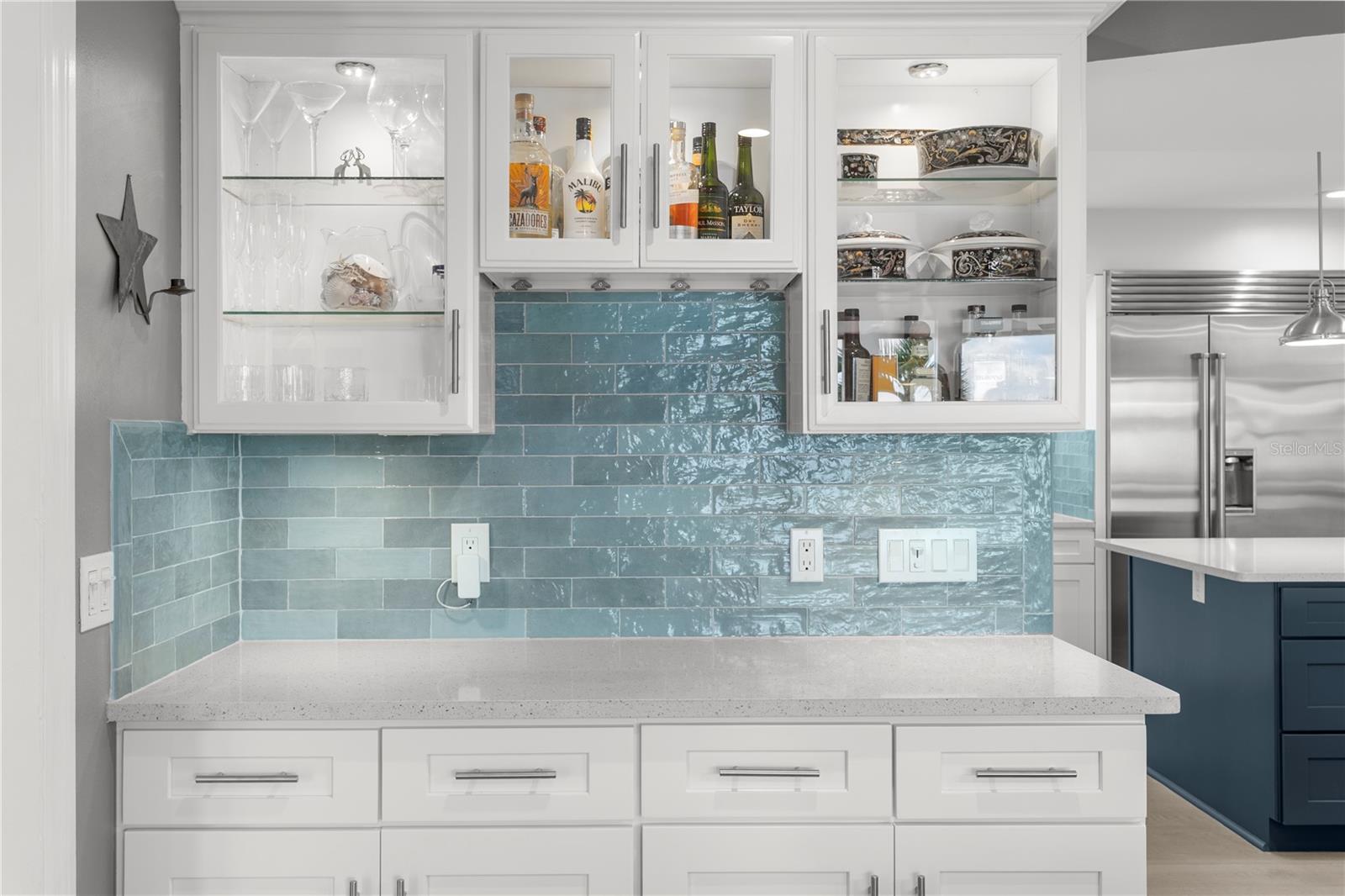 COLONIAL LANE JUNGLE ADD PT REP - Residential