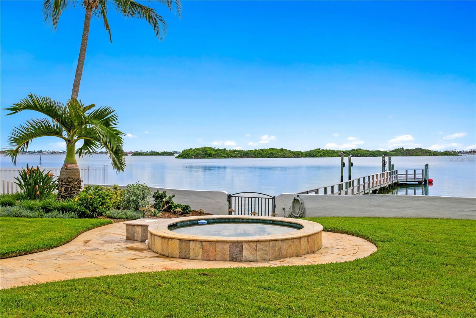 COLONIAL LANE JUNGLE ADD PT REP - Residential