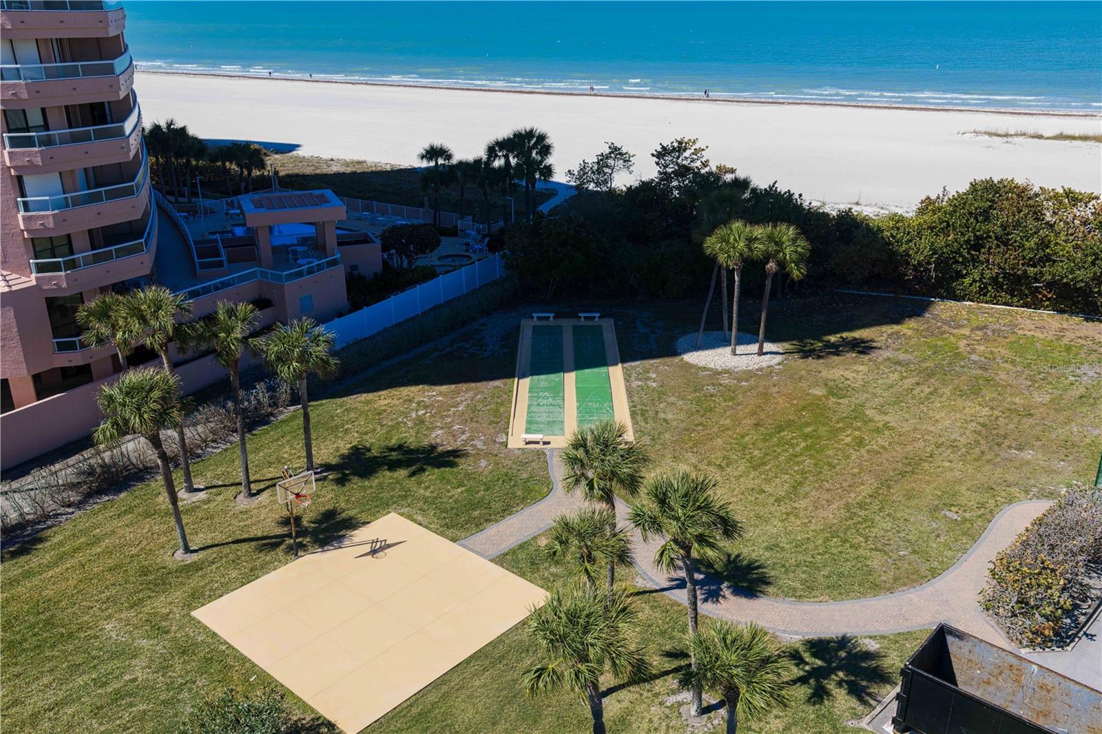 LIGHTHOUSE TOWERS CONDO - Residential