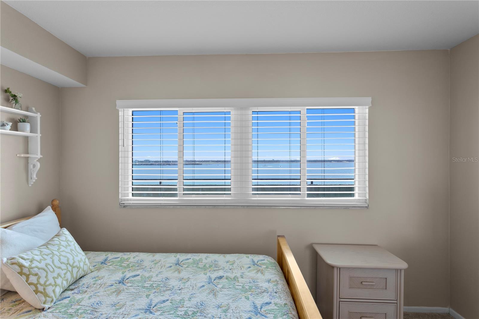 LIGHTHOUSE TOWERS CONDO - Residential