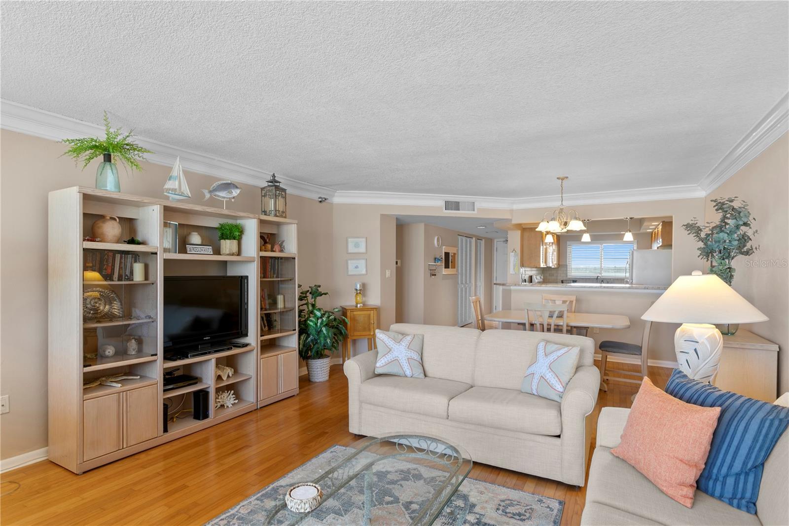 LIGHTHOUSE TOWERS CONDO - Residential