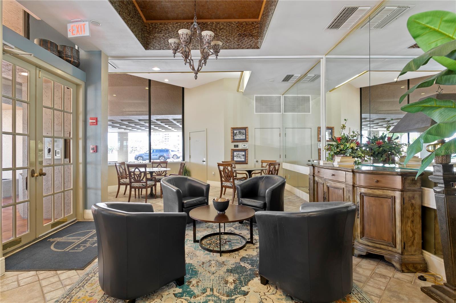 LIGHTHOUSE TOWERS CONDO - Residential