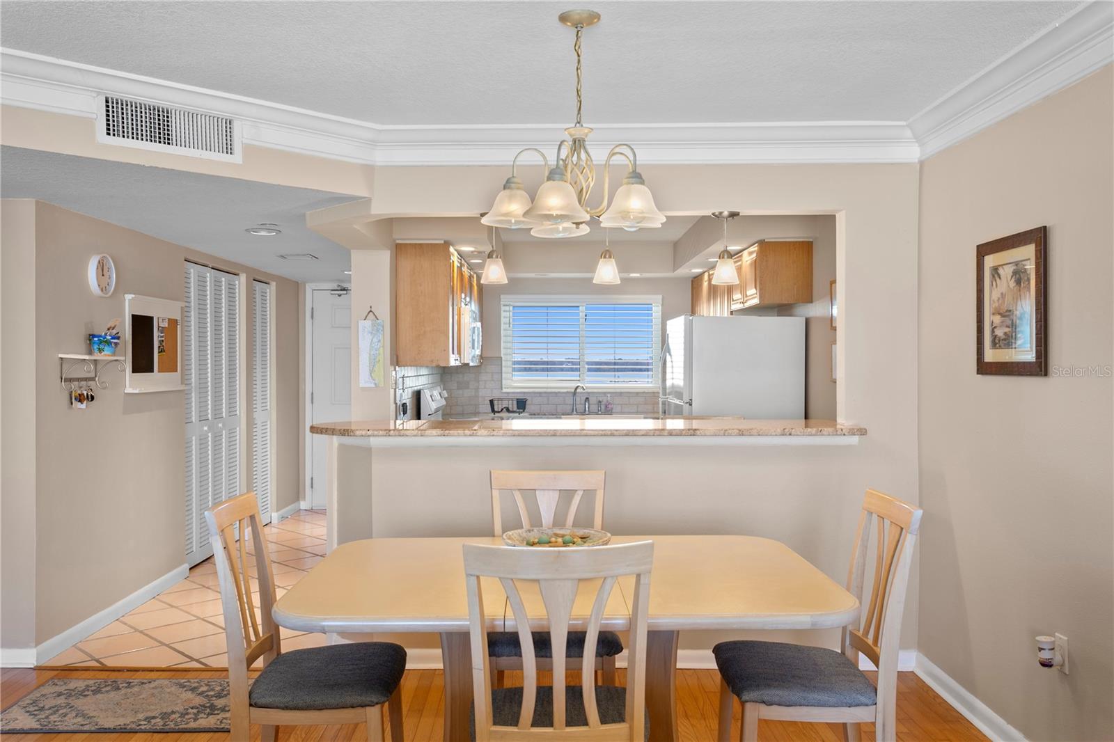 LIGHTHOUSE TOWERS CONDO - Residential