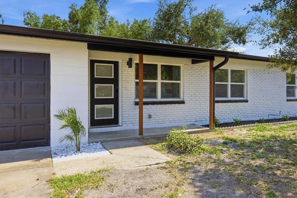 Photo of 4420 W Bay Court Avenue, Tampa, FL 33611 (MLS # N6145115)