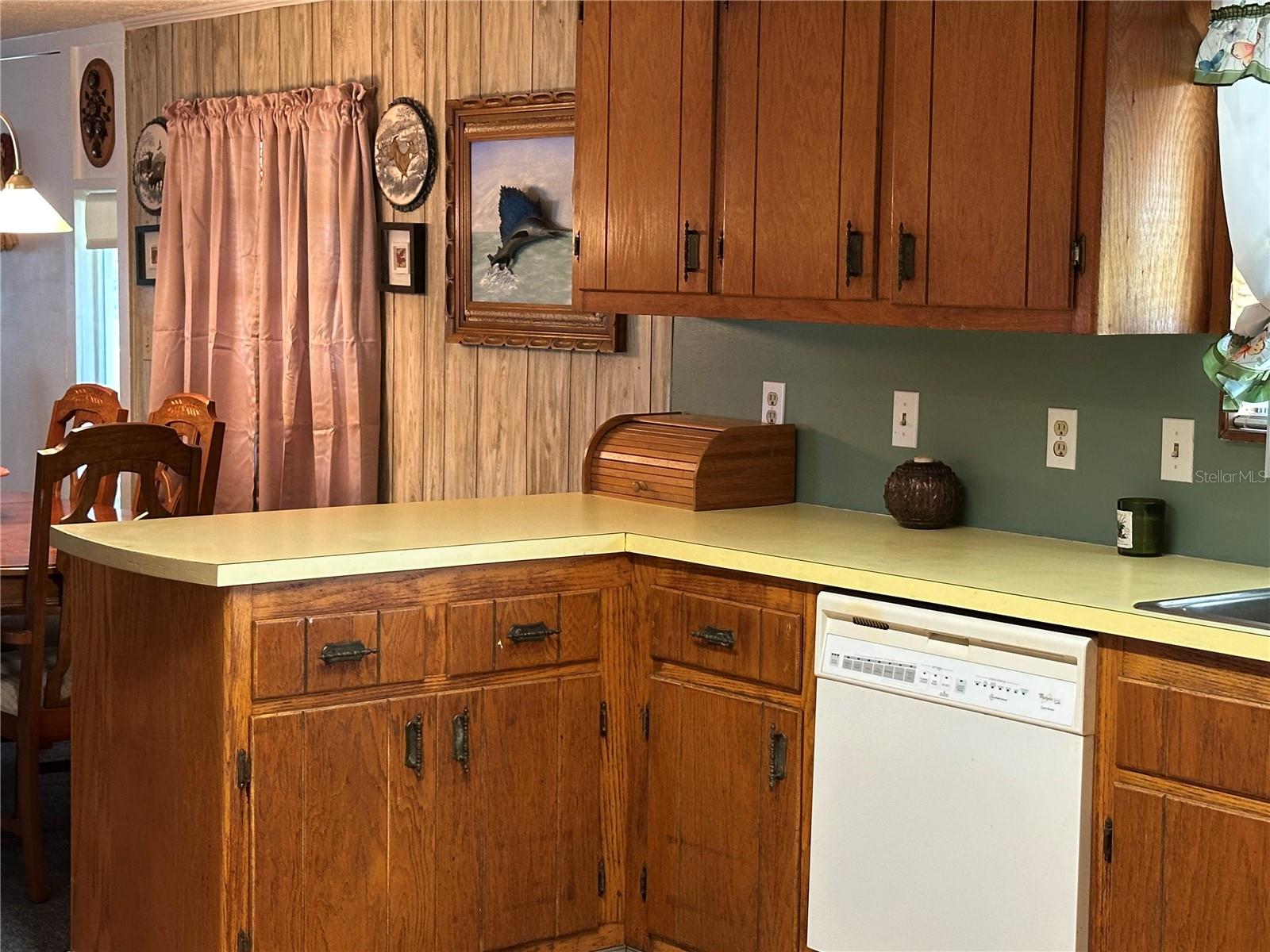 HOLIDAY ACRES - Residential