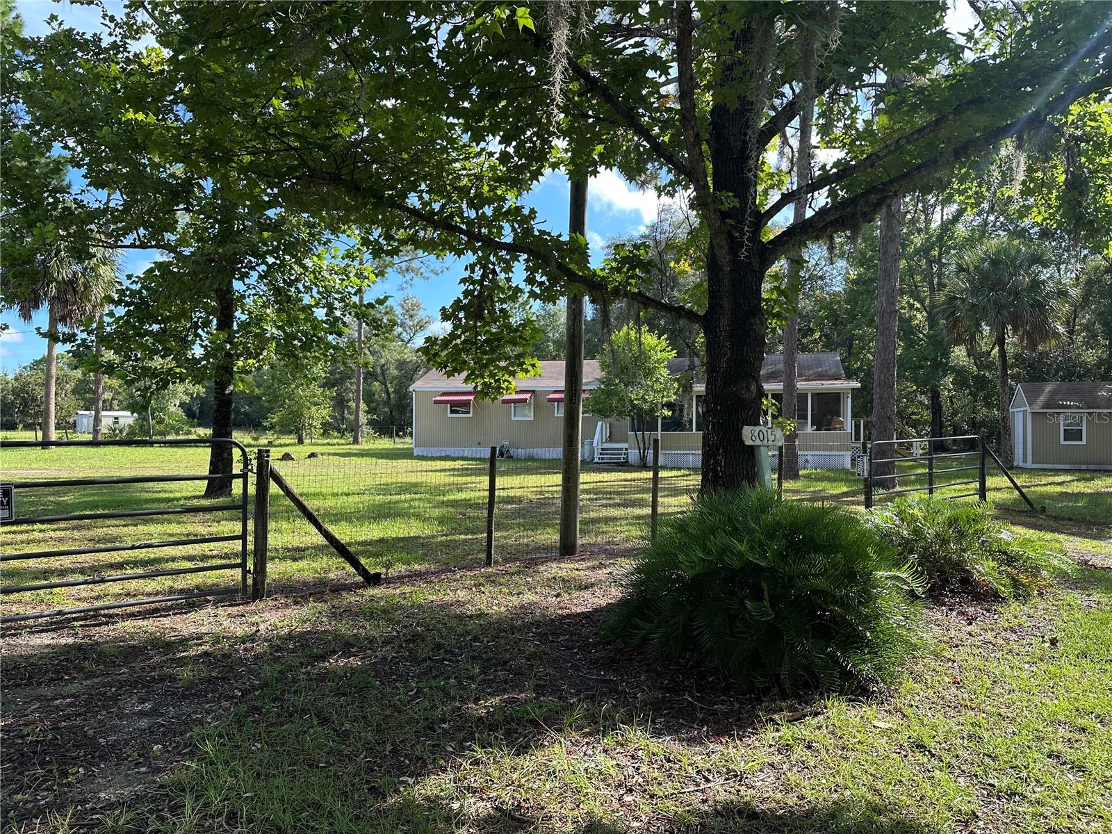 HOLIDAY ACRES - Residential