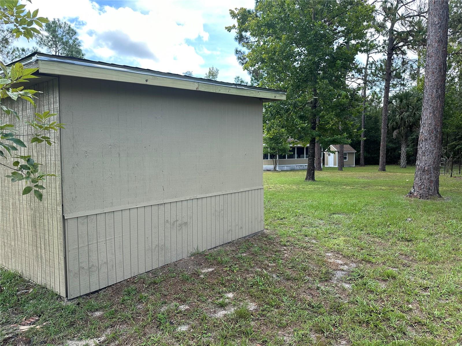 HOLIDAY ACRES - Residential