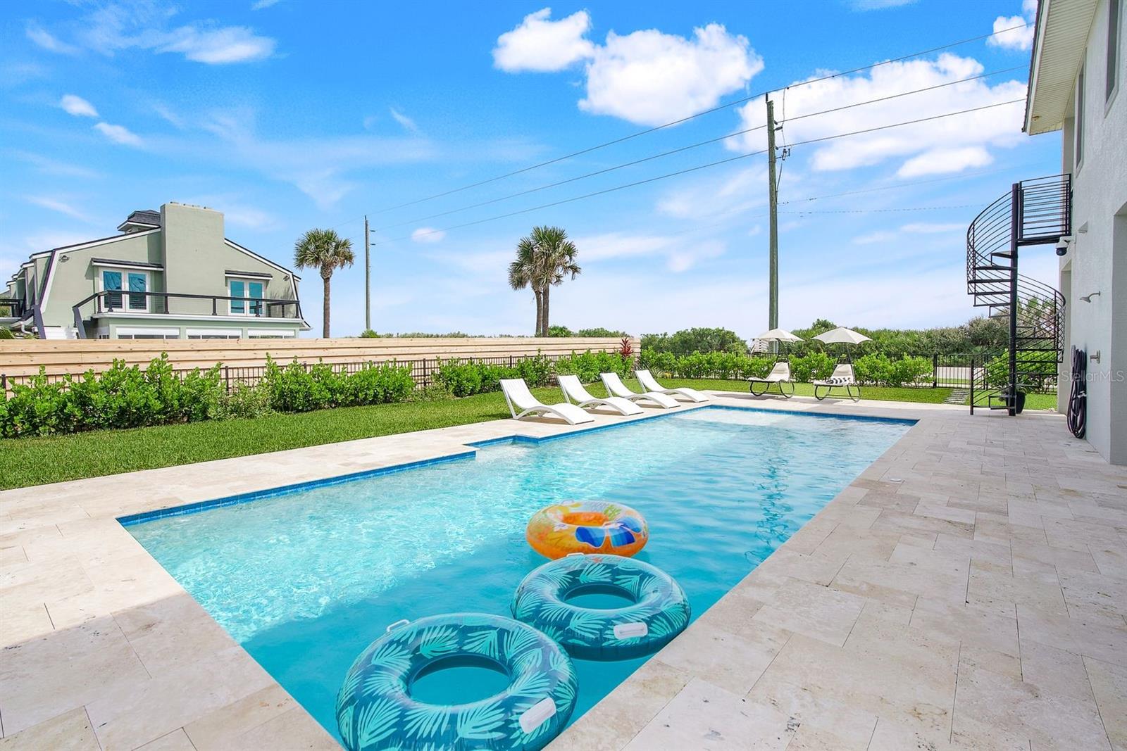 31 SEABRIDGE DRIVE