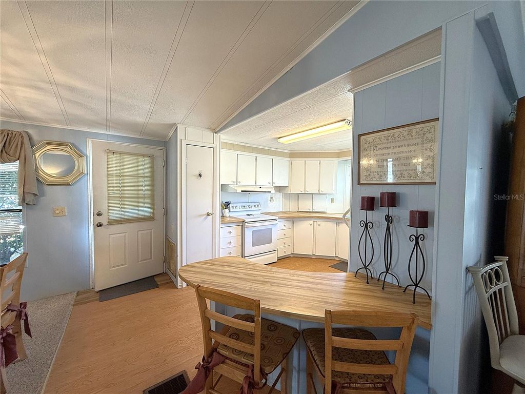 Photo of 5580 Stonehaven Lane, Sarasota, FL 34233 (MLS # A4681423)