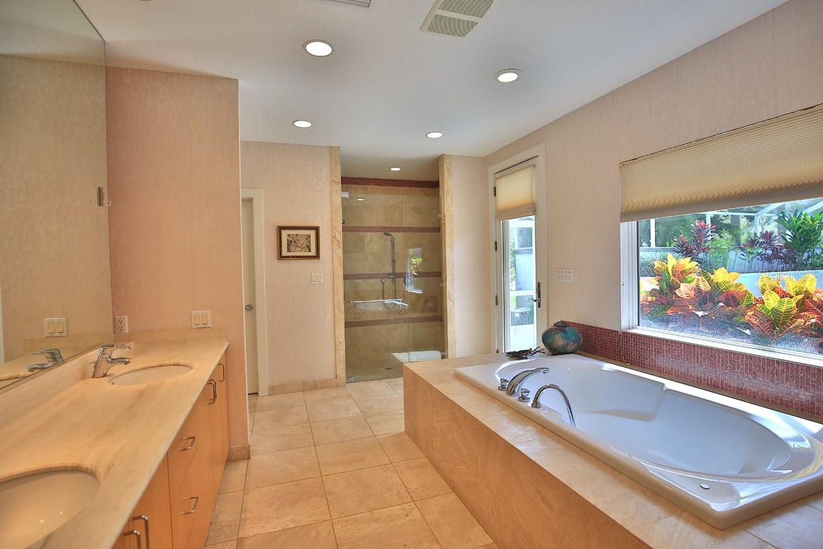ACREAGE NON-SUBDIVISION - Residential