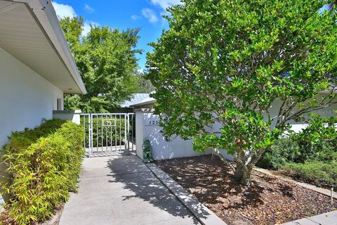 Tiny photo for 1212 SW 80th Street, Ocala, FL 34476 (MLS # OM711296)