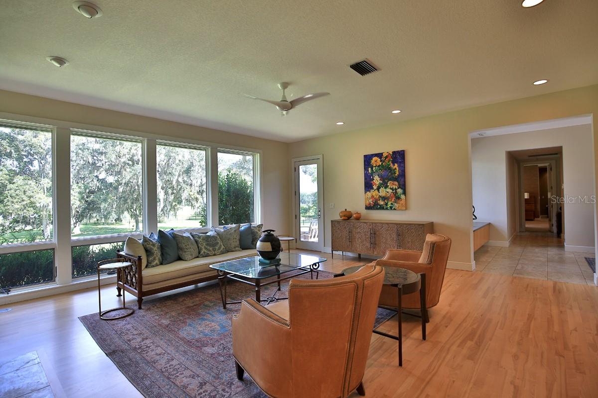ACREAGE NON-SUBDIVISION - Residential
