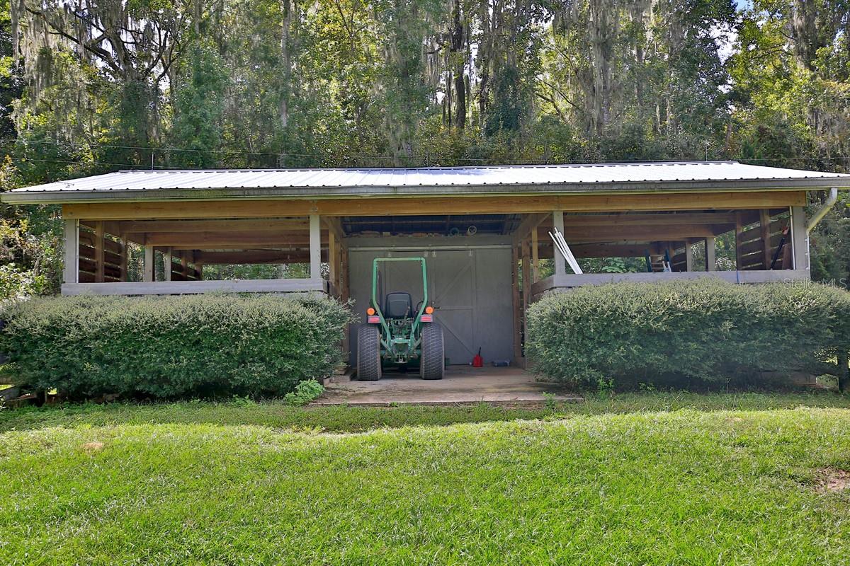 ACREAGE NON-SUBDIVISION - Residential