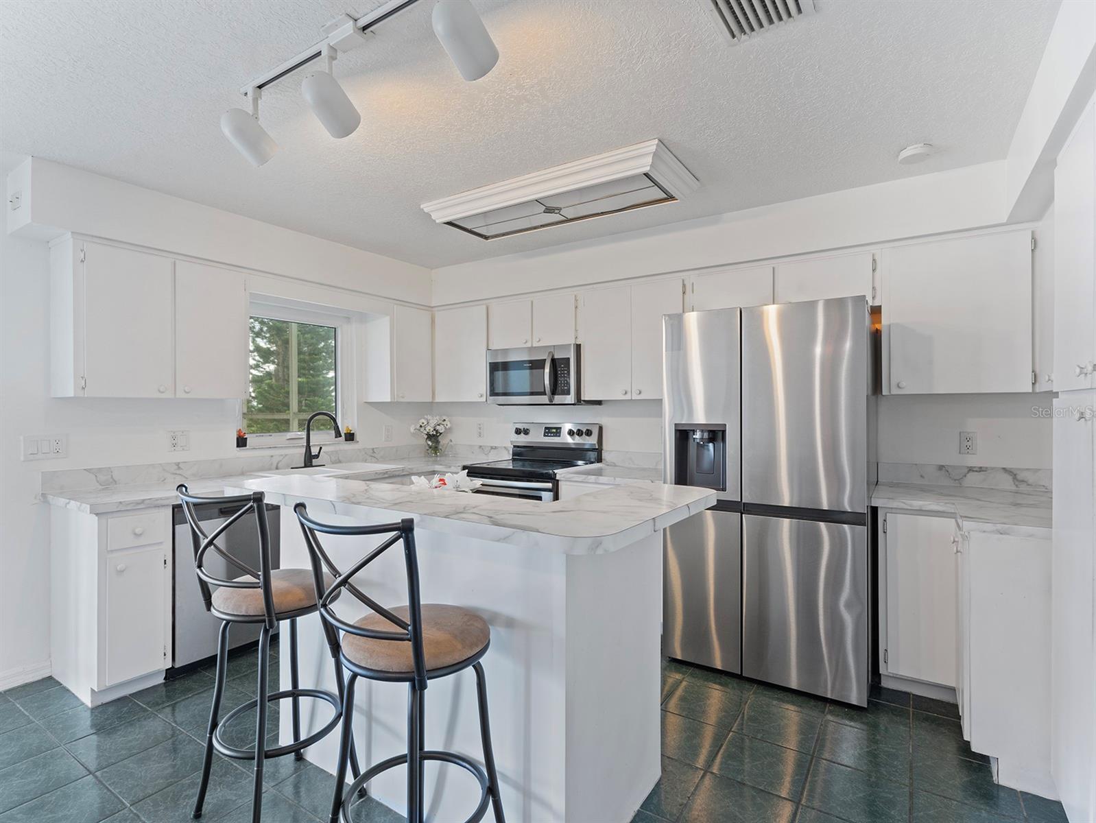 TINDALL ESTATES - Residential