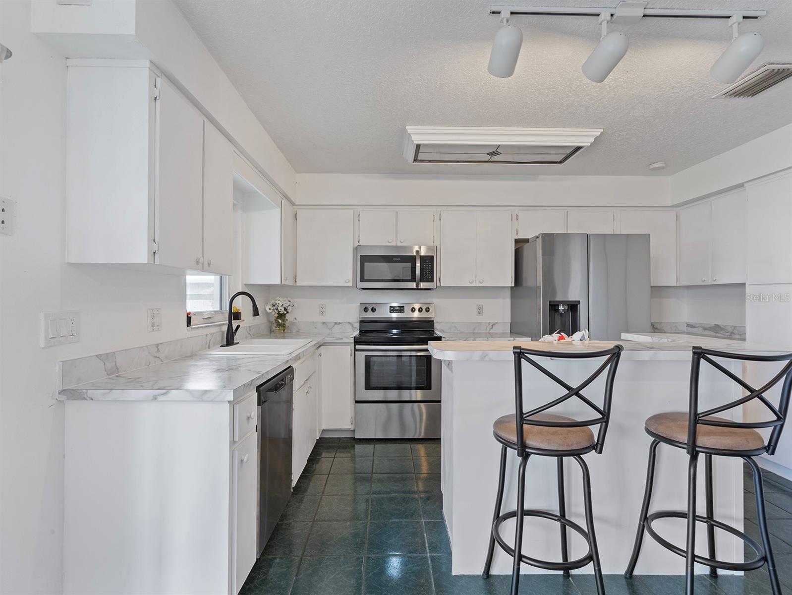 TINDALL ESTATES - Residential