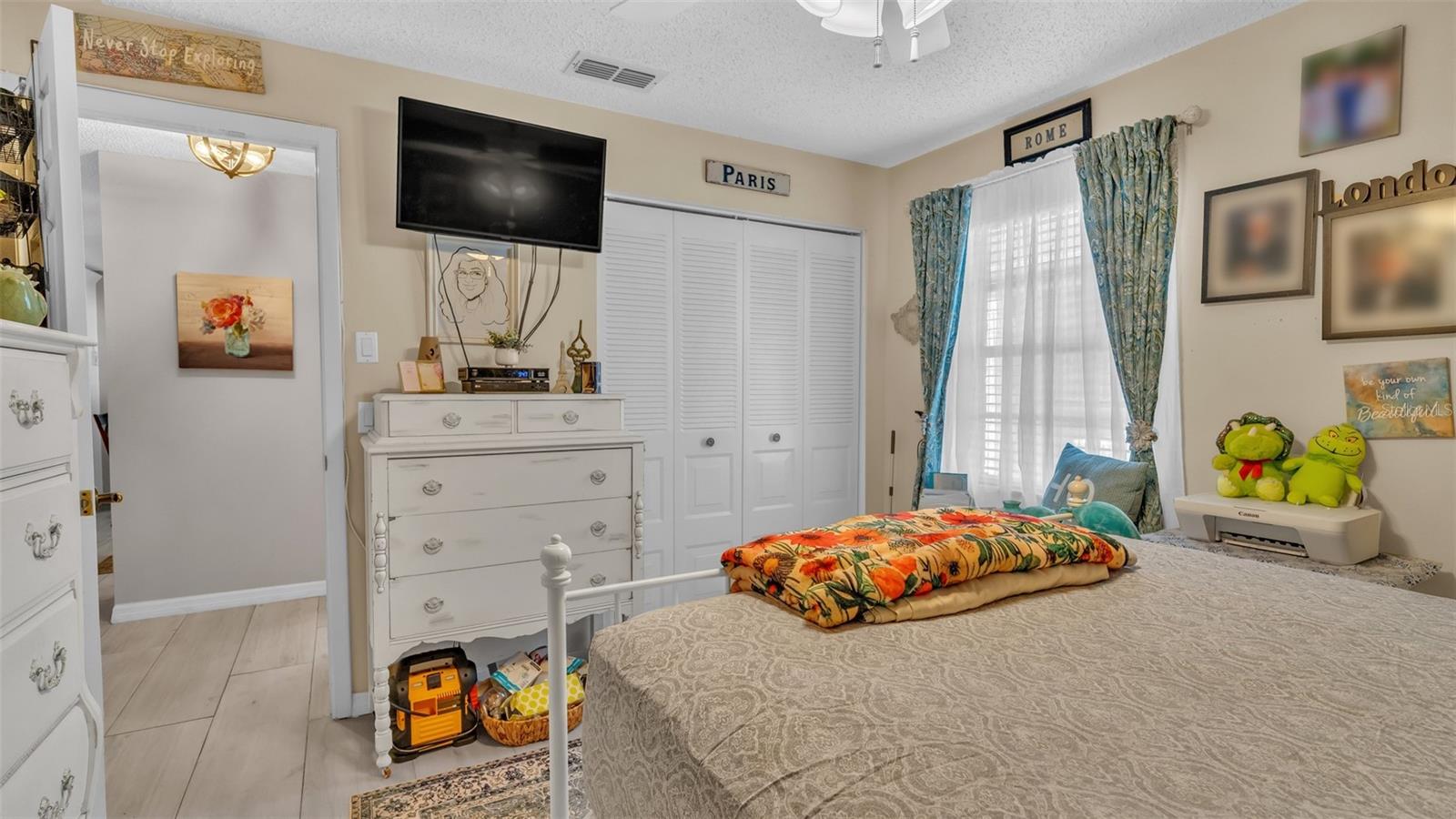 THE HILLSIDE - Residential