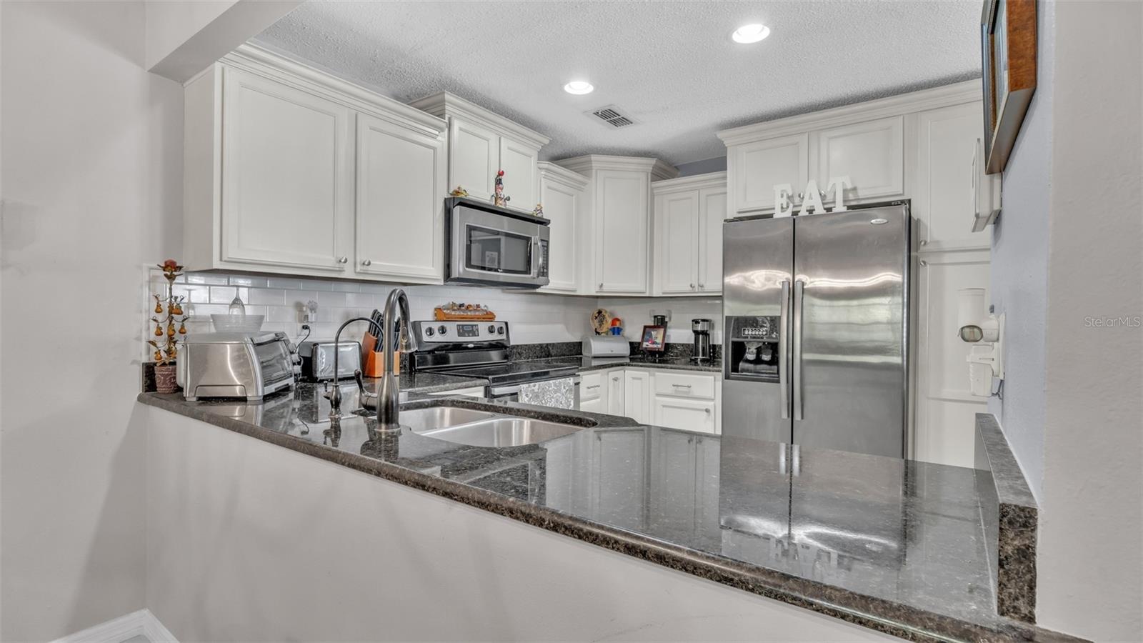 THE HILLSIDE - Residential