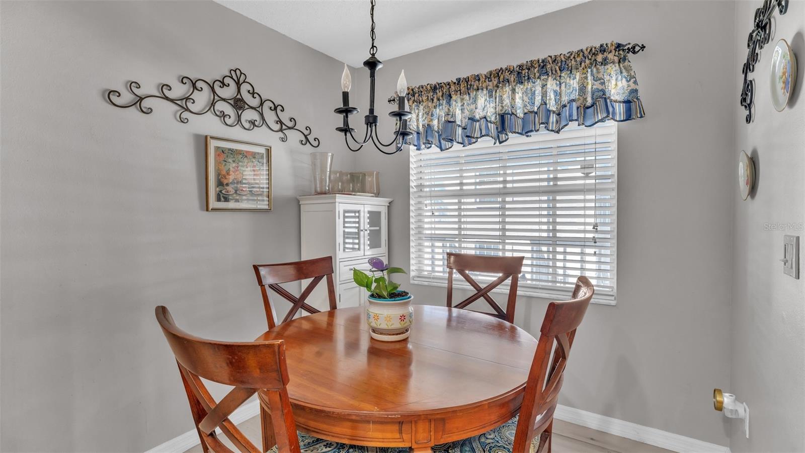 THE HILLSIDE - Residential