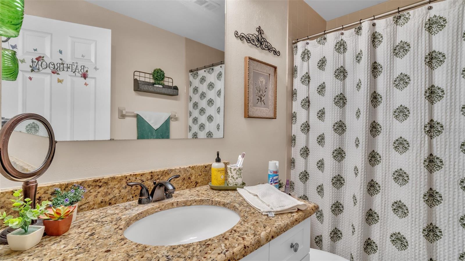 THE HILLSIDE - Residential