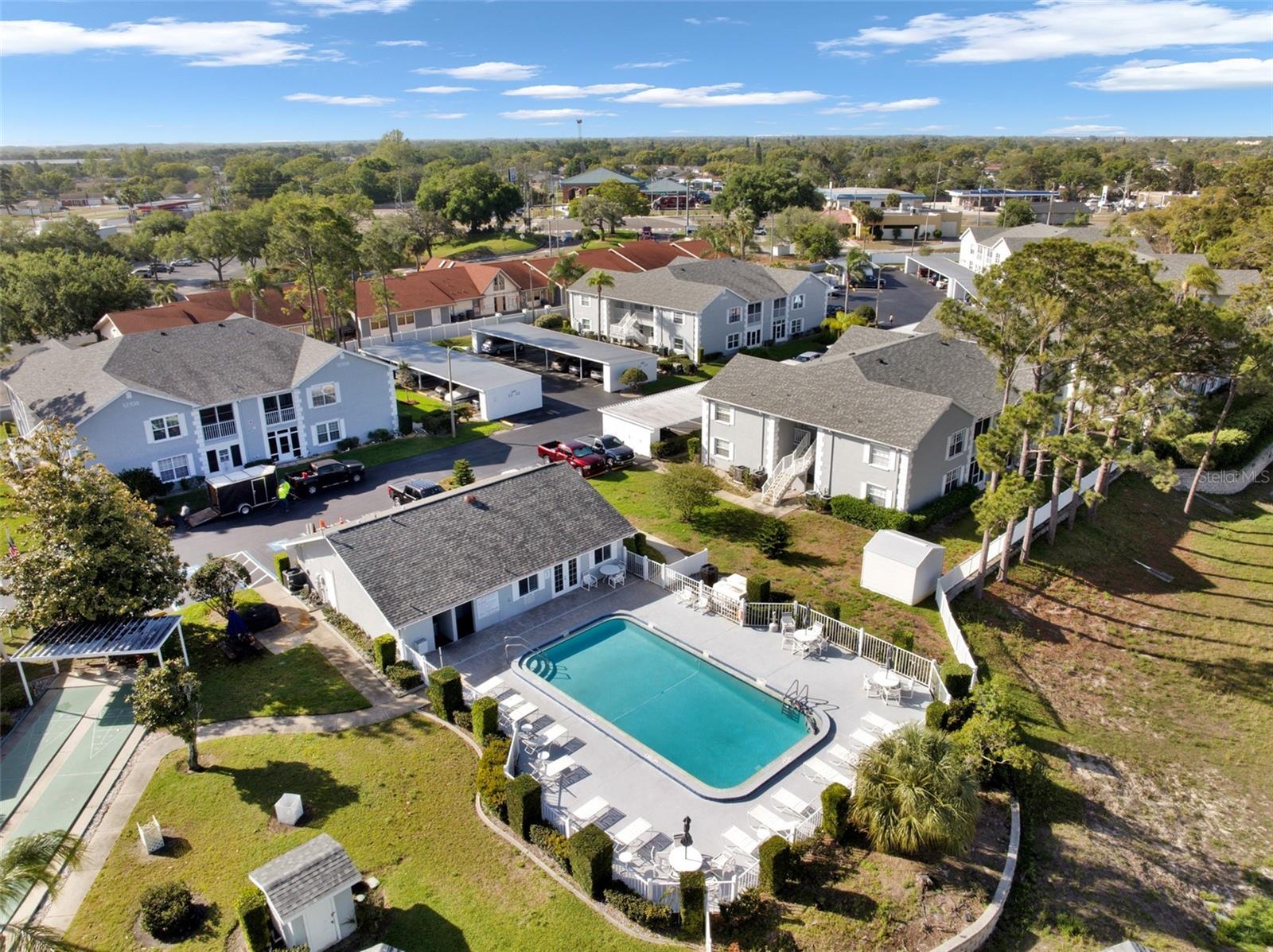 THE HILLSIDE - Residential