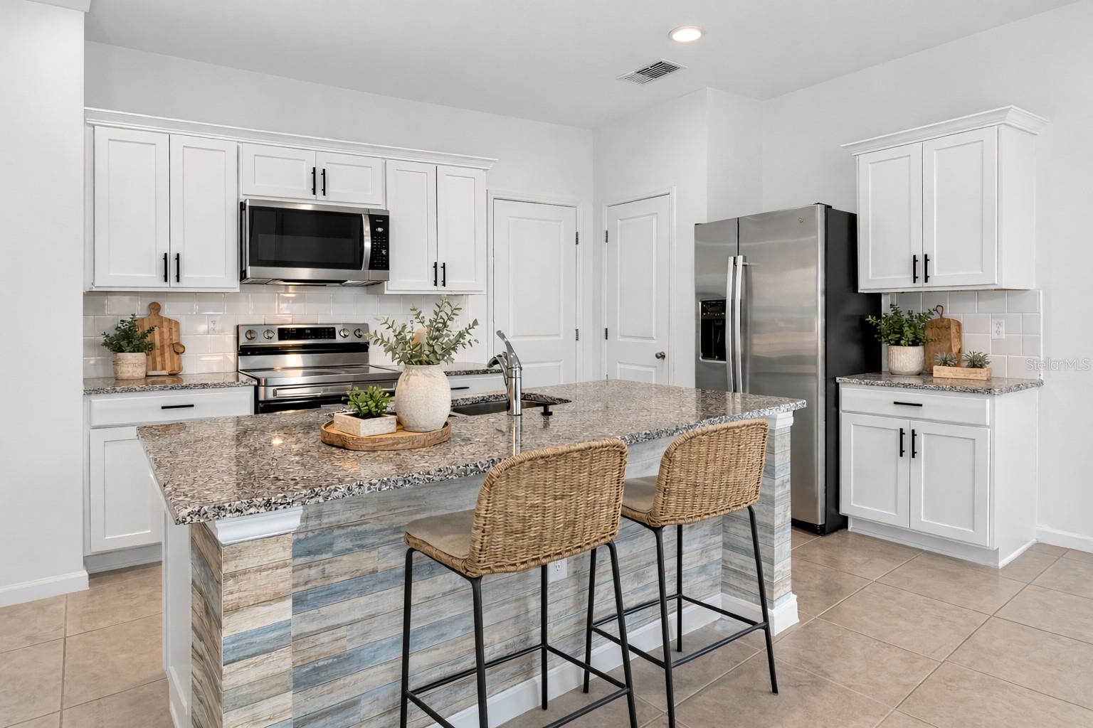 VILLAGES/MINNEOLA HILLS PH 2B - Residential