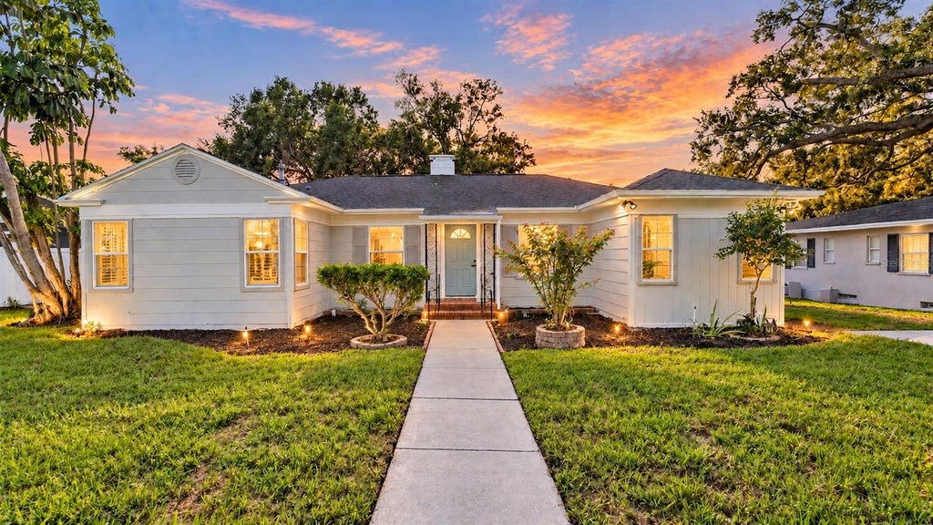 Photo of 408 Orangeview Avenue, Clearwater, FL 33755 (MLS # TB8547690)
