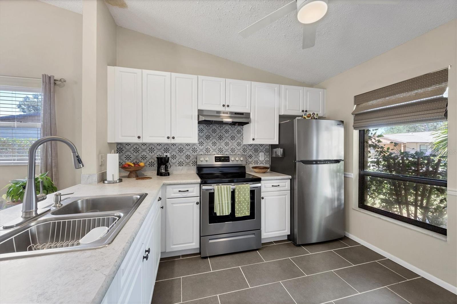 CURRY COVE - Residential