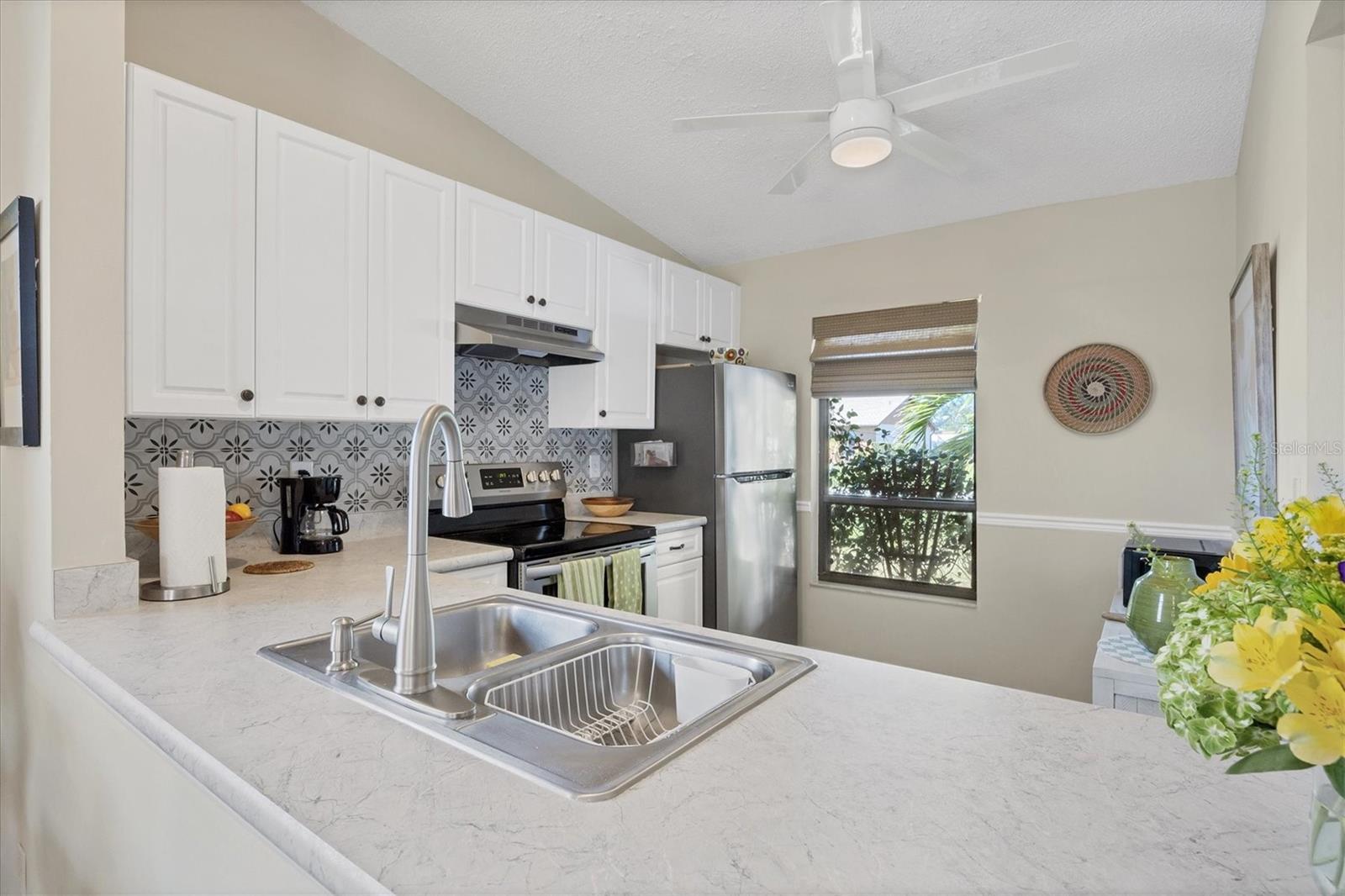 CURRY COVE - Residential