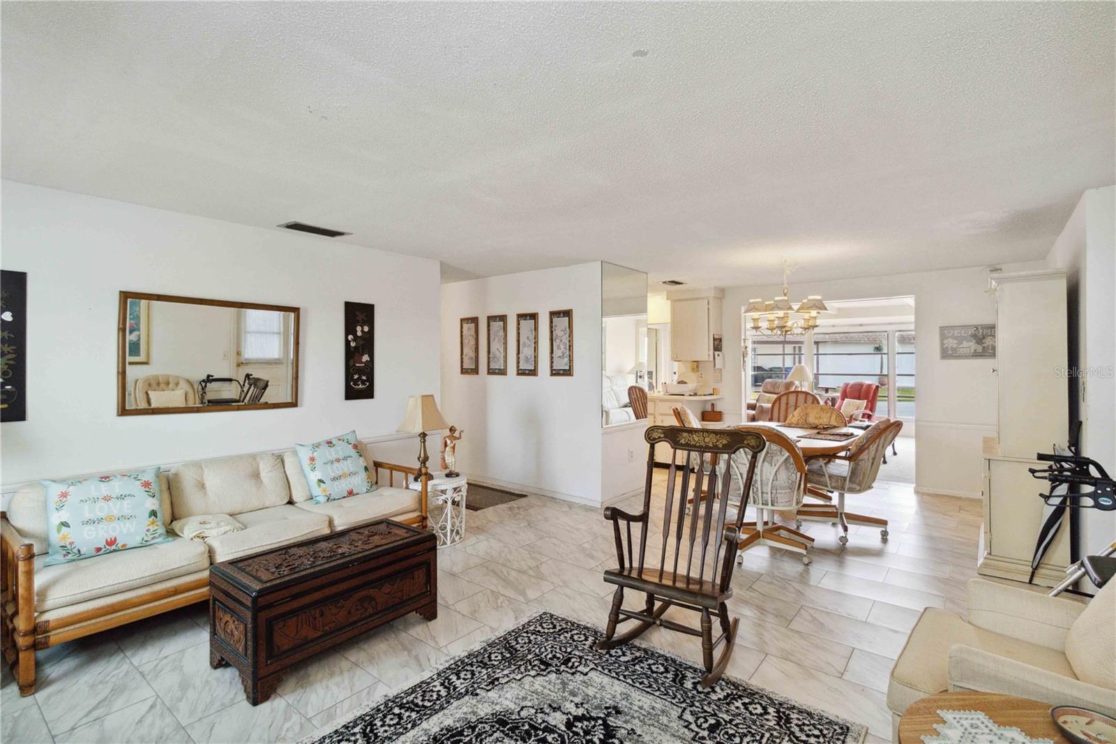 577 CIRCLEWOOD DRIVE X7
