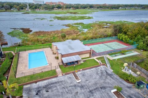 A home in LAKELAND