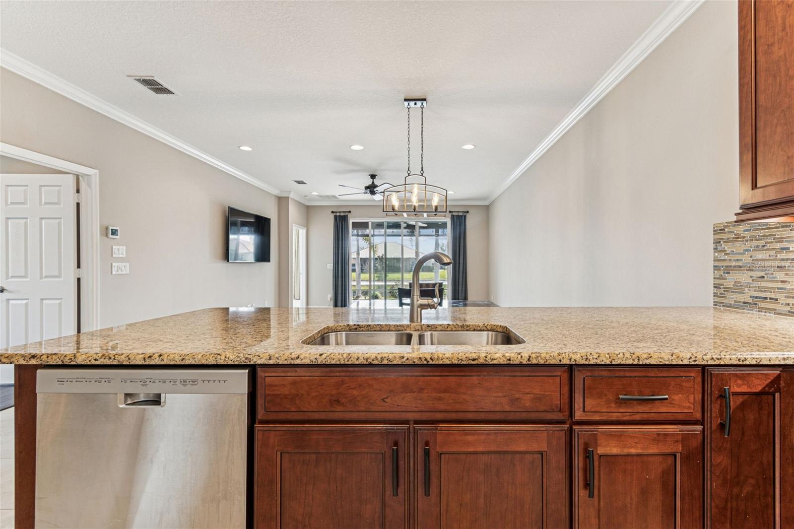 VALENCIA LAKES - Residential