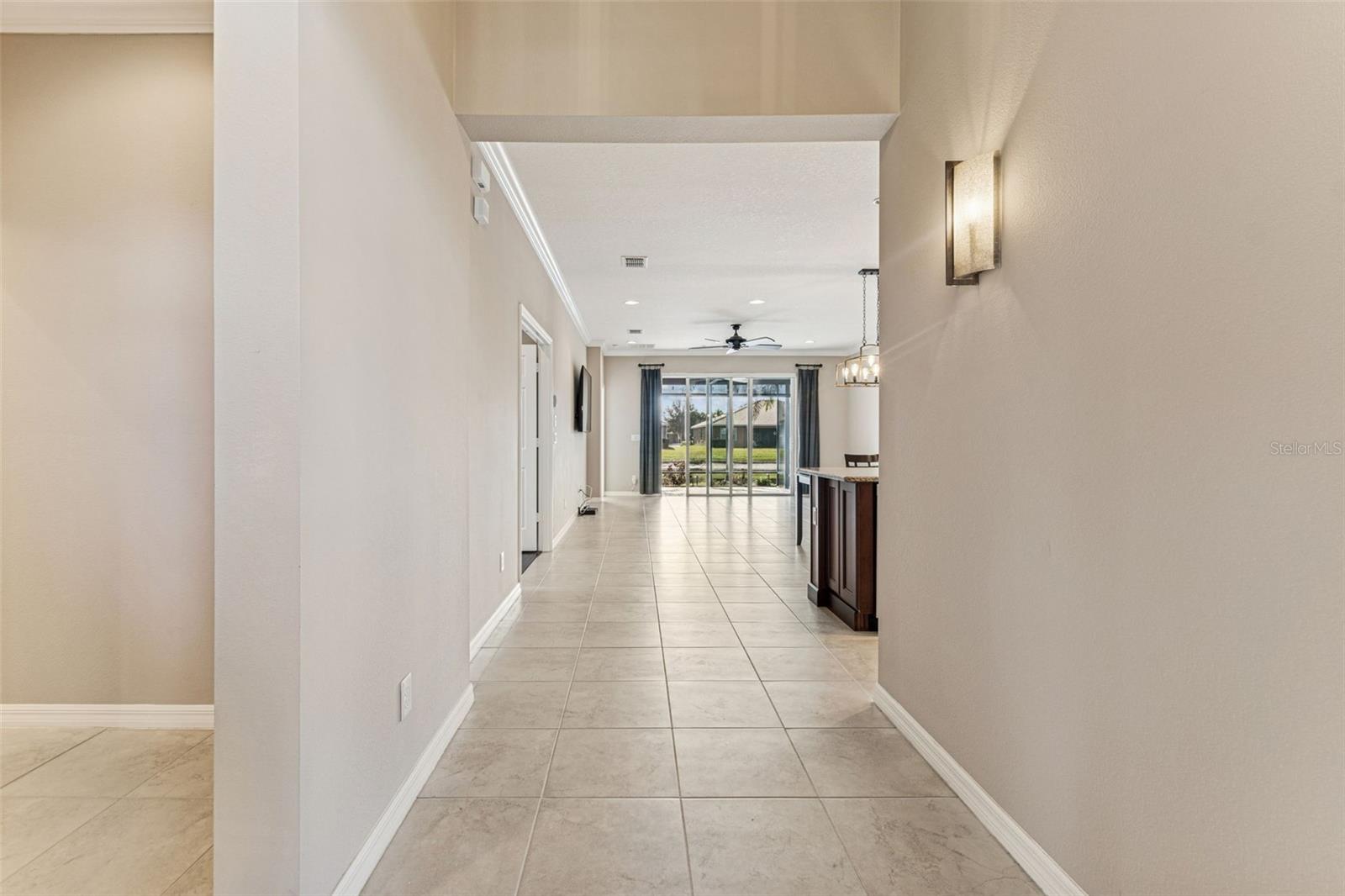 VALENCIA LAKES - Residential