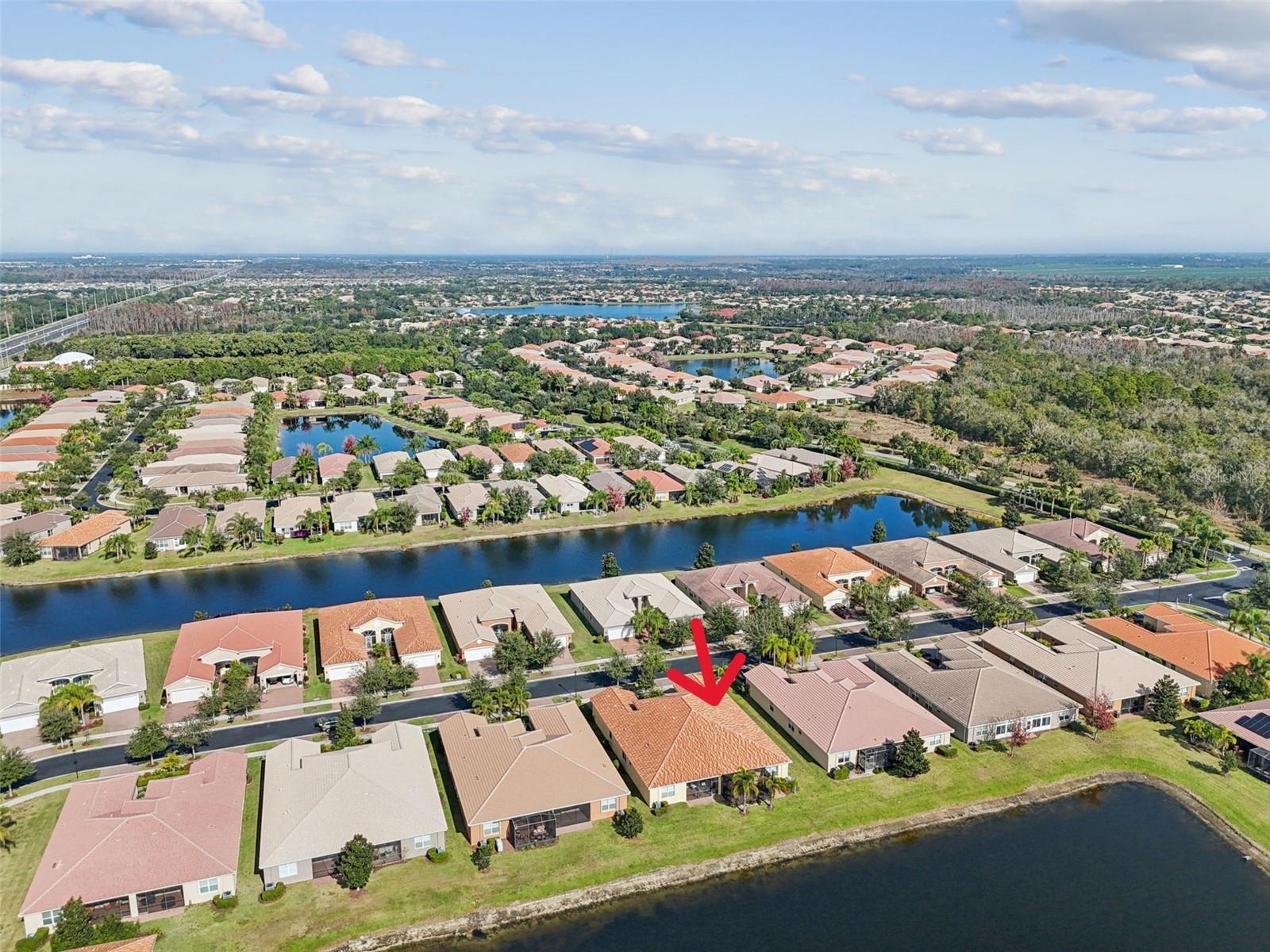 VALENCIA LAKES - Residential