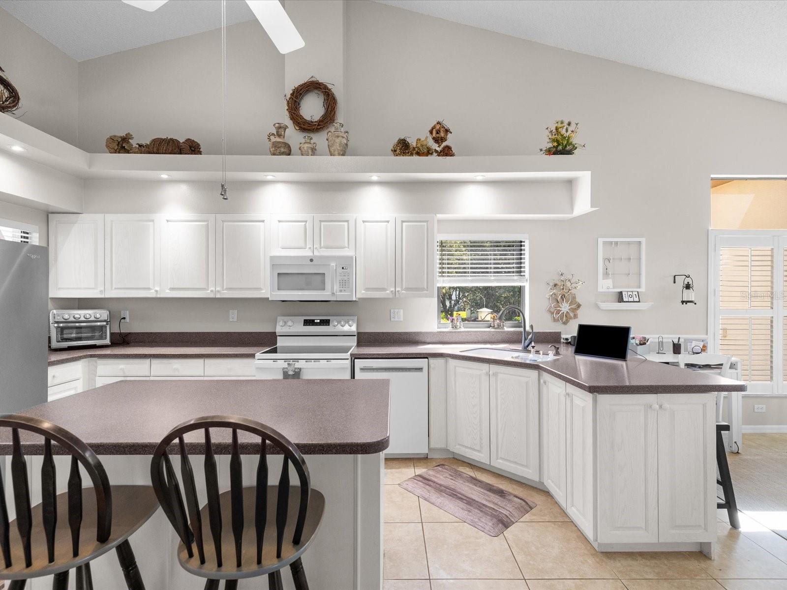 1462 SHADY BROOK COURT