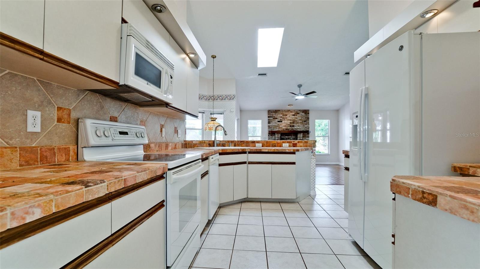 GREENVIEW REP - Residential Lease